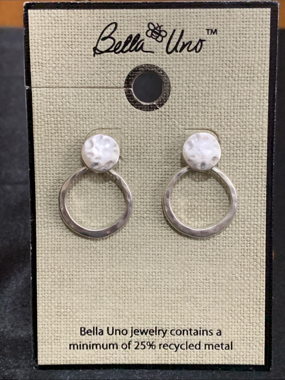 NWT Bella Uno silver tone hammered earrings